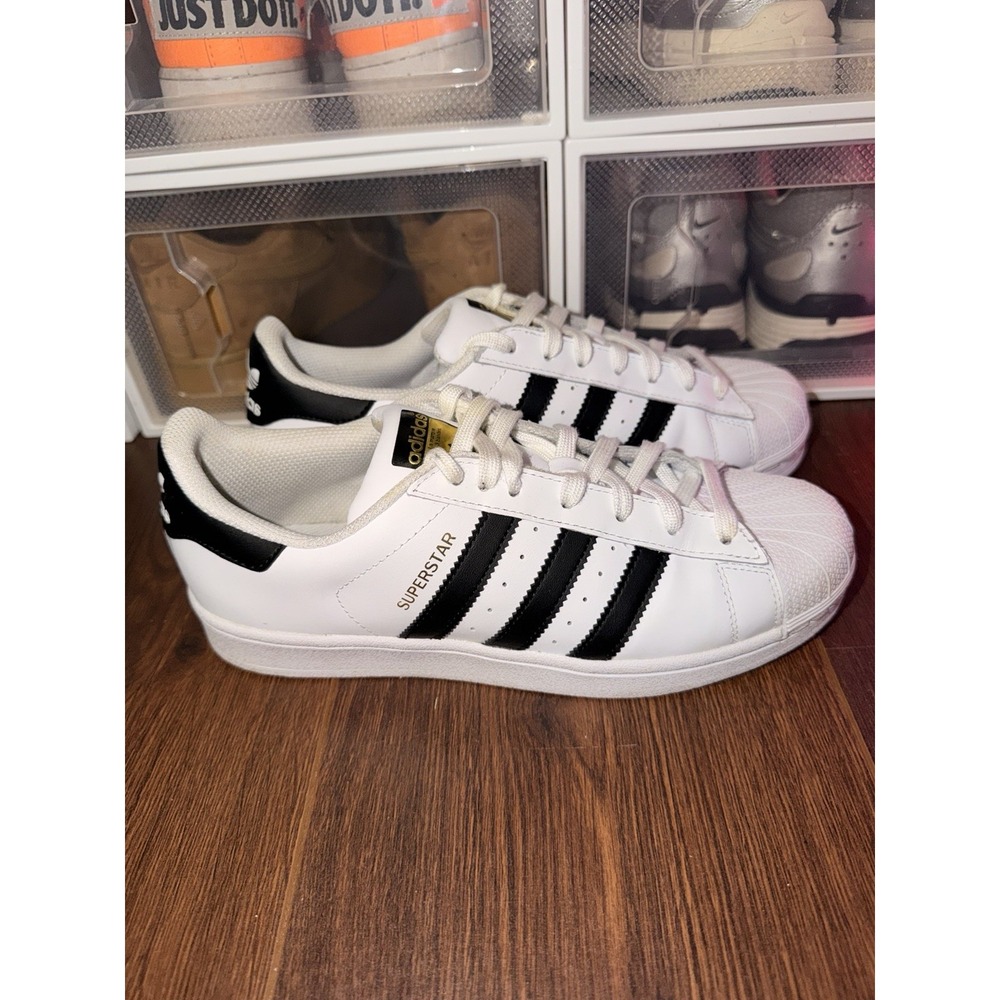 ADIDAS SUPERSTAR WHT/BLK SIZE US 8 ORIGINALS GOLD 2019 EG4958